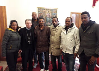 AVEZZANO Il Vescovo Santoro con i profughi eritrei accolti dalla Diocesi