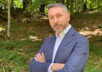 OSPEDALE TAGLIACOZZO, IL SINDACO GIOVAGNORIO: "CARA ASSESSORE NICOLETTA VERÌ, LA RINGRAZIO DI AVERMI CONCESSO IL PRIVILEGIO DI UNA SUA REPLICA, MA LA STA BUTTANDO IN CACIARA" 1 VINCENZO GIOVAGNORIO3