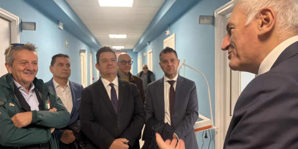 COMUNE ANCORA ACCANTO ALL’OSPEDALE, DONATI DUE ELETTROCARDIOGRAFI AL REPARTO DI CARDIOLOGIA 1 IMG 8610
